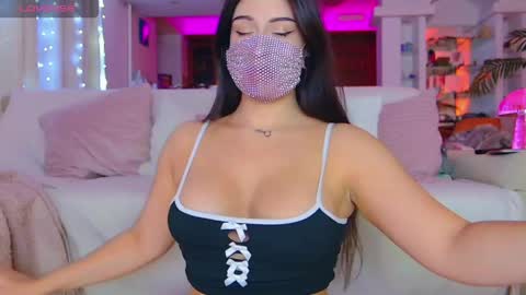 Snapshot of the__sabenna chatting on 05-17-26, 02:35 Madina online show from 05-17-26, 02:35