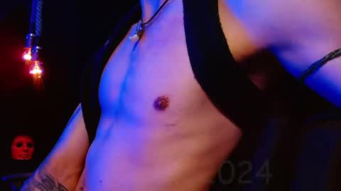 Snapshot of the_anfitrion69 chatting on 12-19-24, 04:13 GIORGGIO online show from 12-19-24, 04:13