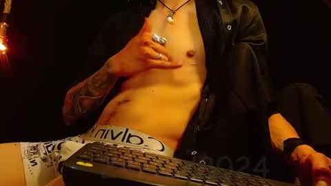 Snapshot of the_anfitrion69 chatting on 12-25-24, 02:02 GIORGGIO online show from 12-25-24, 02:02