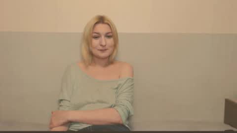 Snapshot of the_basic_instinctt chatting on 02-20-26, 09:15 Eva online show from 02-20-26, 09:15