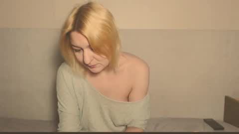 Snapshot of the_basic_instinctt chatting on 03-08-26, 10:57 Eva online show from 03-08-26, 10:57