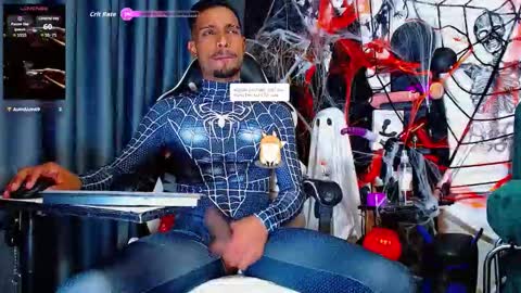 Snapshot of the_dog_lian chatting on 10-30-25, 01:34 the dog lian online show from 10-30-25, 01:34