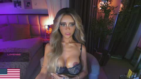 Snapshot of the_enchantressxx chatting on 05-18-26, 05:57 nabi butterfly online show from 05-18-26, 05:57