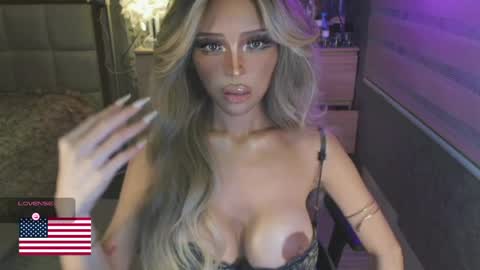 Snapshot of the_enchantressxx chatting on 05-29-26, 01:31 nabi butterfly online show from 05-29-26, 01:31