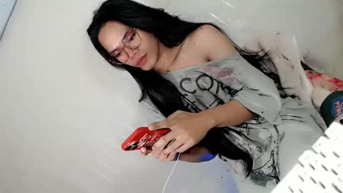 the_horny_bella online show from 04-24-26, 02:19