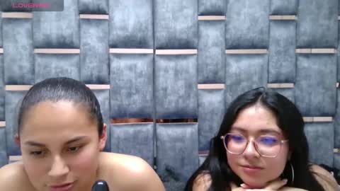 the_hot_twins online show from 12-13-25, 08:47