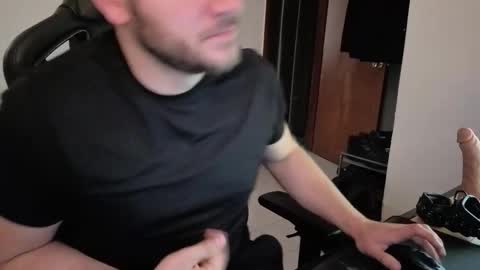 Snapshot of the_king74 chatting on 09-23-25, 09:40 the_king74 online show from 09-23-25, 09:40