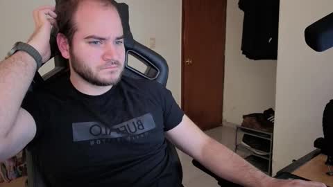 Snapshot of the_king74 chatting on 11-05-25, 10:54 the_king74 online show from 11-05-25, 10:54