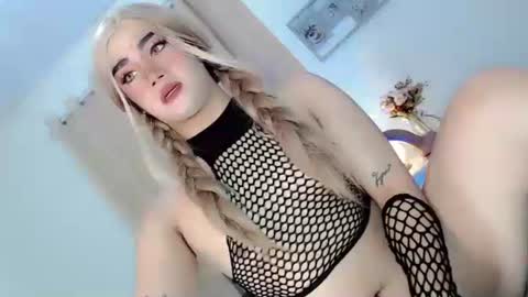 the_naughty_kyra online show from 09-17-25, 11:34