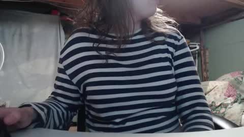 Ekye online show from 11-25-25, 09:04