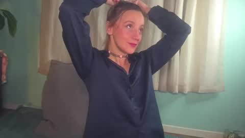 Snapshot of the_pussy_boulevard chatting on 07-04-26, 11:11 Anna online show from 07-04-26, 11:11