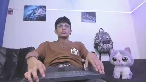 Snapshot of the_weed_guys chatting on 12-13-24, 01:15 Danny online show from 12-13-24, 01:15