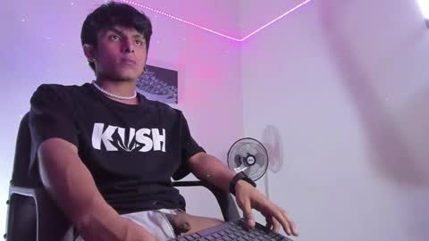 Snapshot of the_weed_guys chatting on 01-25-25, 12:38 Danny online show from 01-25-25, 12:38