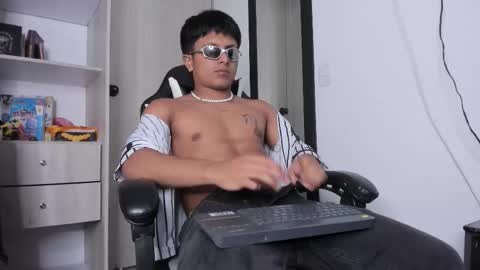 Danny online show from 11-25-25, 01:16