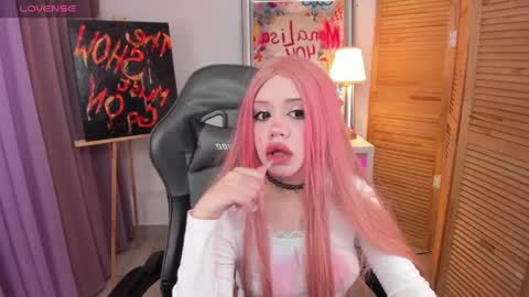 Snapshot of theangelykitty chatting on 01-22-25, 08:29 theangelykitty online show from 01-22-25, 08:29