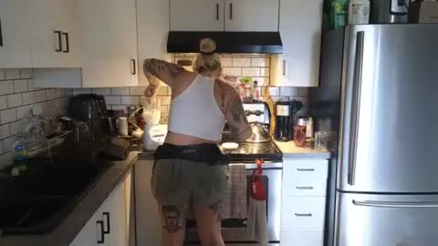theauroramae -  online show from 06-15-26, 06:21