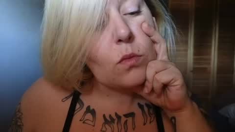 theauroramae -  online show from 06-18-26, 03:49
