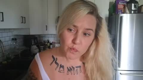 theauroramae -  online show from 06-26-26, 08:46