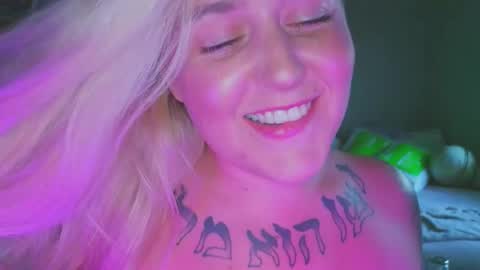 theauroramae -  online show from 07-05-26, 03:13