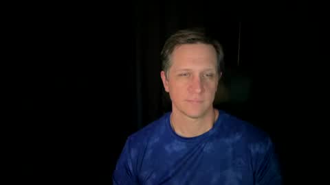 Snapshot of thebatandthecat10 chatting on 07-16-26, 04:02 ISABELLA or MATT online show from 07-16-26, 04:02