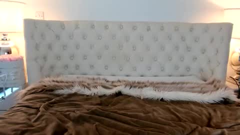 Jessica online show from 10-25-25, 01:29