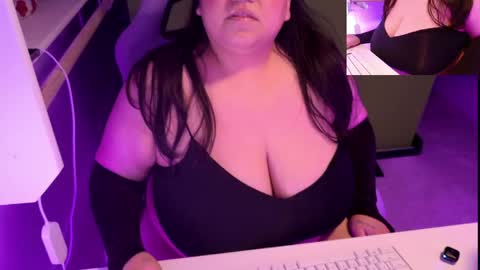 TheBouncingBetty online show from 05-17-26, 02:42