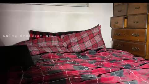 Snapshot of thecarrguyy chatting on 12-24-24, 02:01 Thatcarrguyy online show from 12-24-24, 02:01