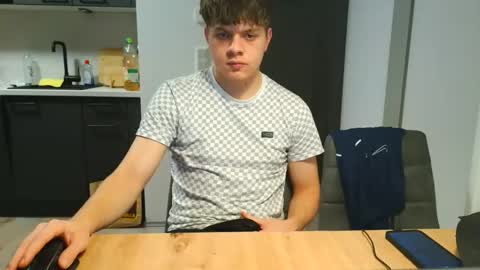 thecuteguy144949 online show from 12-05-25, 08:38