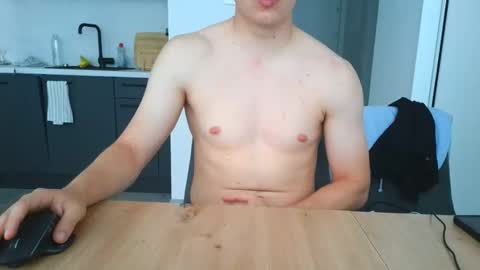 Snapshot of thecuteguy144949 chatting on 05-30-26, 08:55 thecuteguy144949 online show from 05-30-26, 08:55