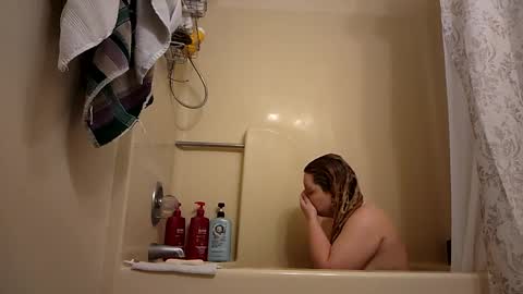 Snapshot of thedancingalien chatting on 01-23-25, 09:50 Kassandra Grant online show from 01-23-25, 09:50