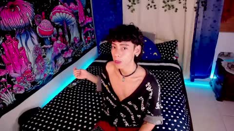 ethan online show from 04-08-26, 04:01