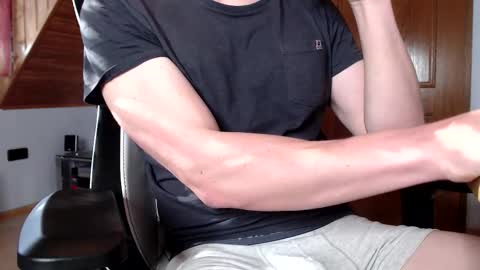 Snapshot of thedome372 chatting on 11-22-25, 11:09 thedome372 online show from 11-22-25, 11:09