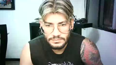 Snapshot of thedragonboyxxx chatting on 03-29-26, 04:34 thedragonboyxxx online show from 03-29-26, 04:34