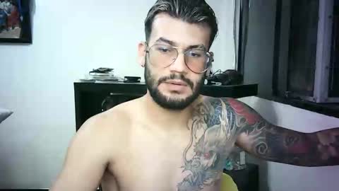 Snapshot of thedragonboyxxx chatting on 04-02-26, 03:59 thedragonboyxxx online show from 04-02-26, 03:59