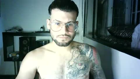 Snapshot of thedragonboyxxx chatting on 07-04-26, 04:40 thedragonboyxxx online show from 07-04-26, 04:40