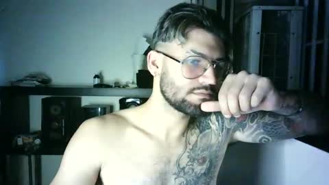 Snapshot of thedragonboyxxx chatting on 07-11-26, 04:15 thedragonboyxxx online show from 07-11-26, 04:15