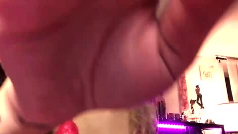 Snapshot of theeking_venus chatting on 01-15-25, 03:00 KIng Venus online show from 01-15-25, 03:00