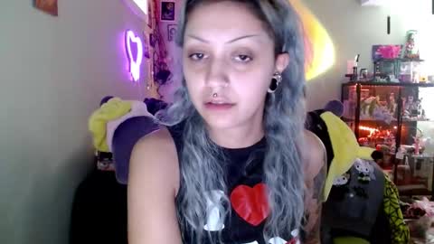 Snapshot of theeking_venus chatting on 09-13-25, 07:02 KIng Venus online show from 09-13-25, 07:02