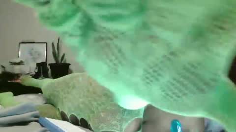 TheeTashelly online show from 10-21-25, 07:20