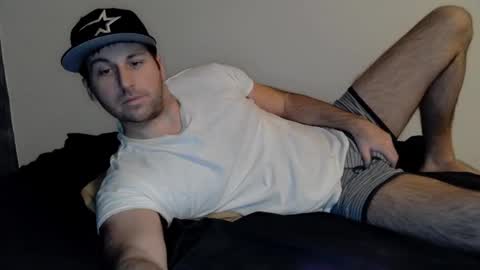 Snapshot of theetwohander chatting on 01-24-25, 12:20 Theetwohander online show from 01-24-25, 12:20