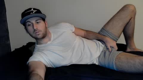Snapshot of theetwohander chatting on 02-12-25, 01:41 Theetwohander online show from 02-12-25, 01:41
