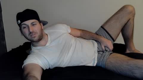 Snapshot of theetwohander chatting on 02-13-25, 02:56 Theetwohander online show from 02-13-25, 02:56
