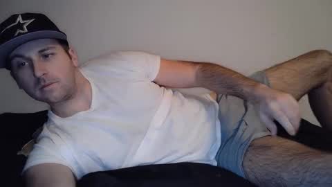 Snapshot of theetwohander chatting on 02-24-25, 11:21 Theetwohander online show from 02-24-25, 11:21