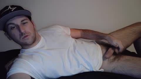 Snapshot of theetwohander chatting on 02-26-25, 10:26 Theetwohander online show from 02-26-25, 10:26
