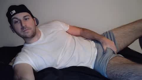 Snapshot of theetwohander chatting on 02-28-25, 02:31 Theetwohander online show from 02-28-25, 02:31