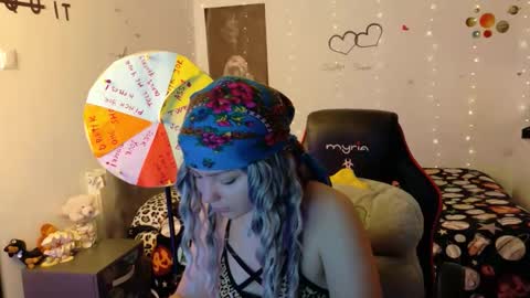 TheFarmergirl online show from 10-22-25, 05:08