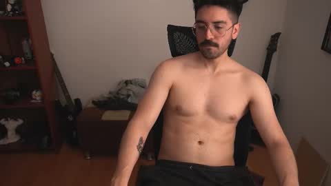 Snapshot of thefckingwolf chatting on 09-25-25, 03:38 Wolf Independent model online show from 09-25-25, 03:38