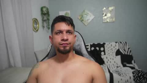 Snapshot of thegianni chatting on 10-07-25, 03:25 Marcelo online show from 10-07-25, 03:25