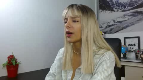 Peyton online show from 11-04-25, 03:27