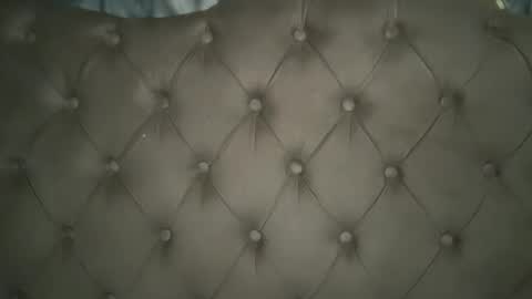 Elle  dont forget to folloW me and thumbs up online show from 04-15-26, 02:02